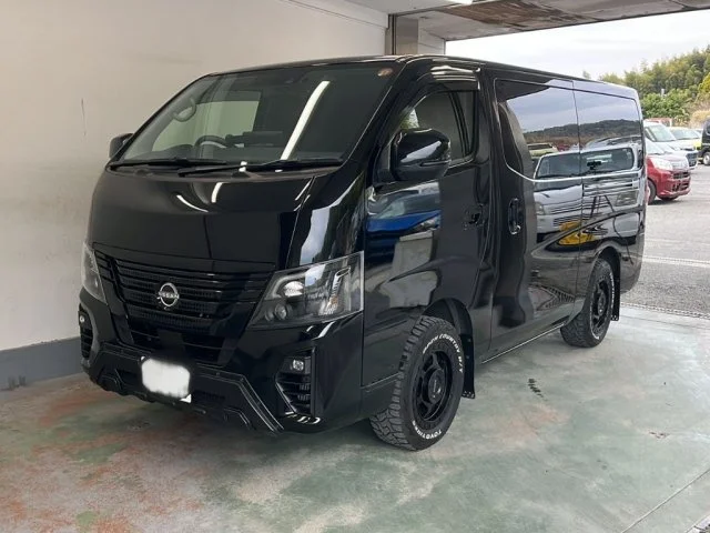 nissan carvan camper black 2026
