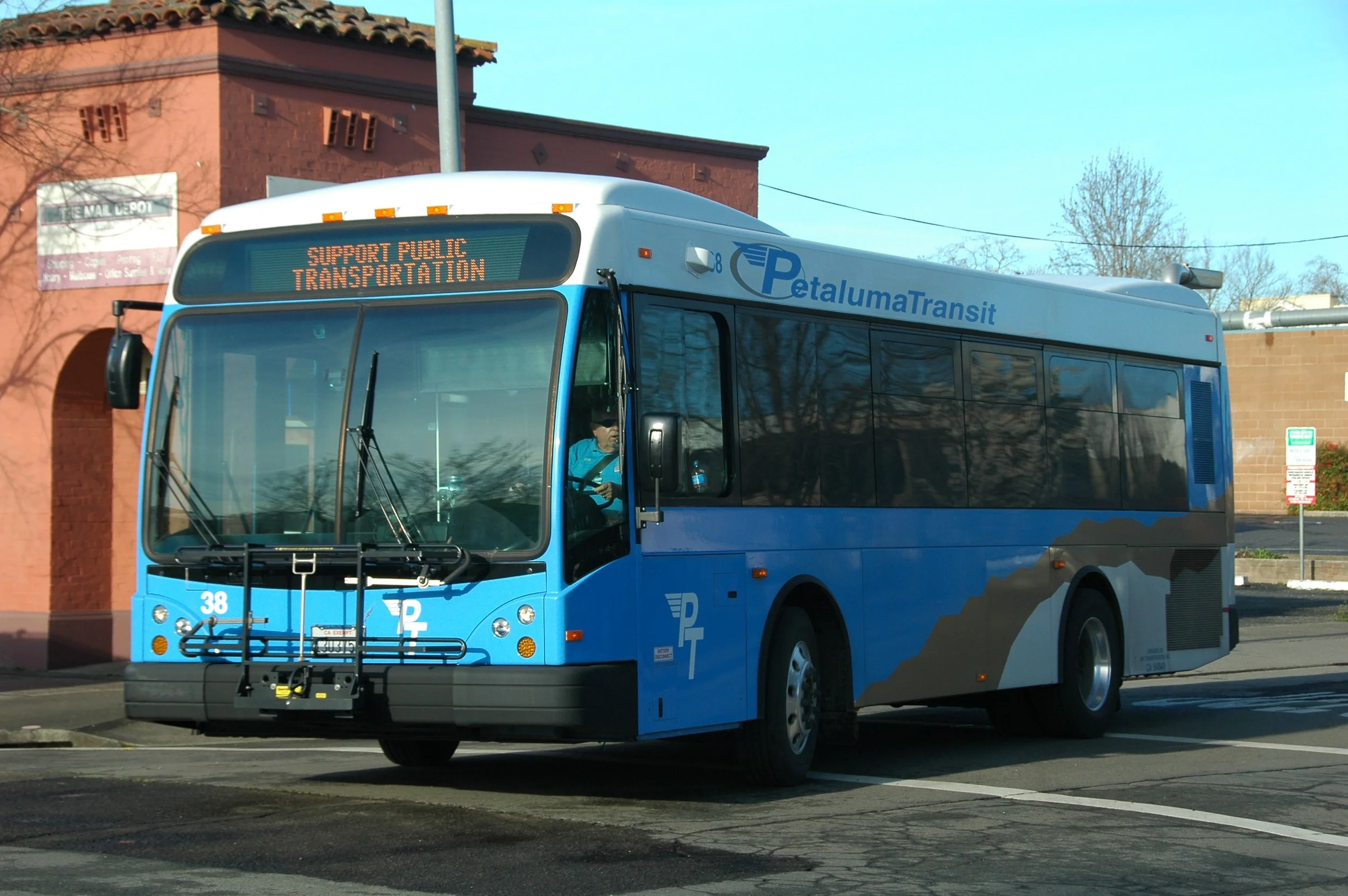 Photo of Petaluma Transit bus.