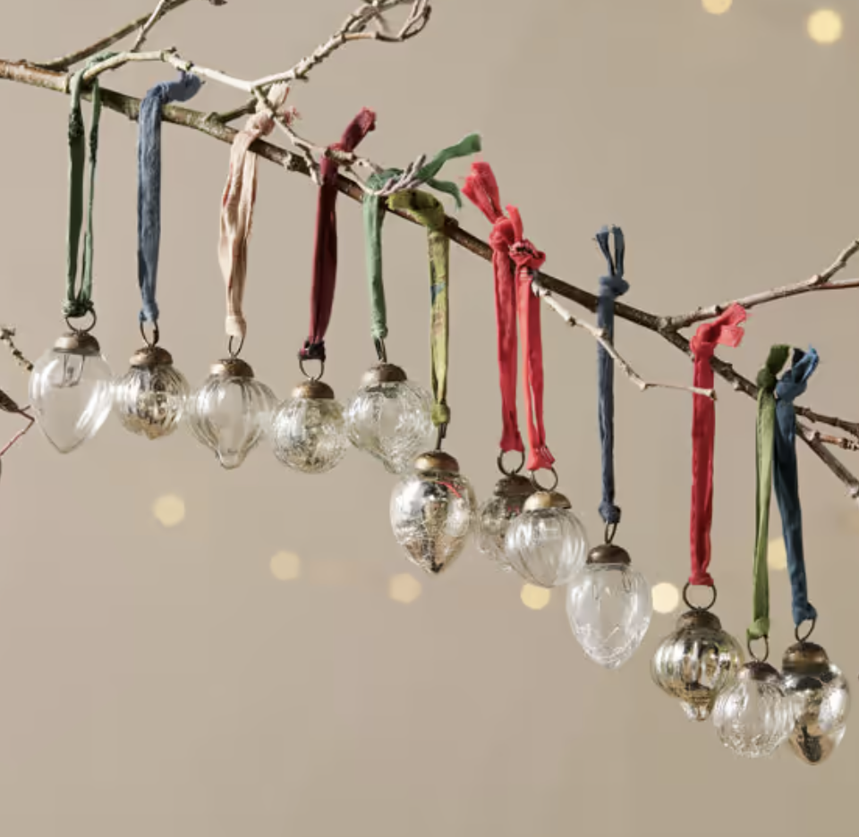 Set of 12 provide a waterfall of rich antique colour to any festive decor.