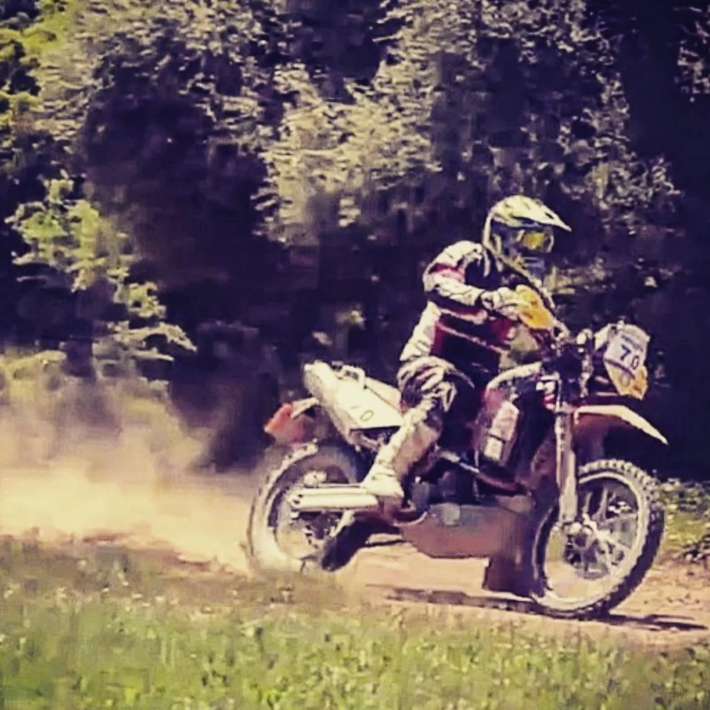 Hellas Rally on the 950 Super Enduro.

#giantloopmoto
#klimlife 
#expeditionfoods 
#unit31moto 
#metzelermoto
#torsvodka

#heavyenduroracing 
#heavyenduro 
#adventurebikes 
#bigbikeracing 
#adventurebikeracing
#twincylinderracing

#ktm950 
#ktm950sup