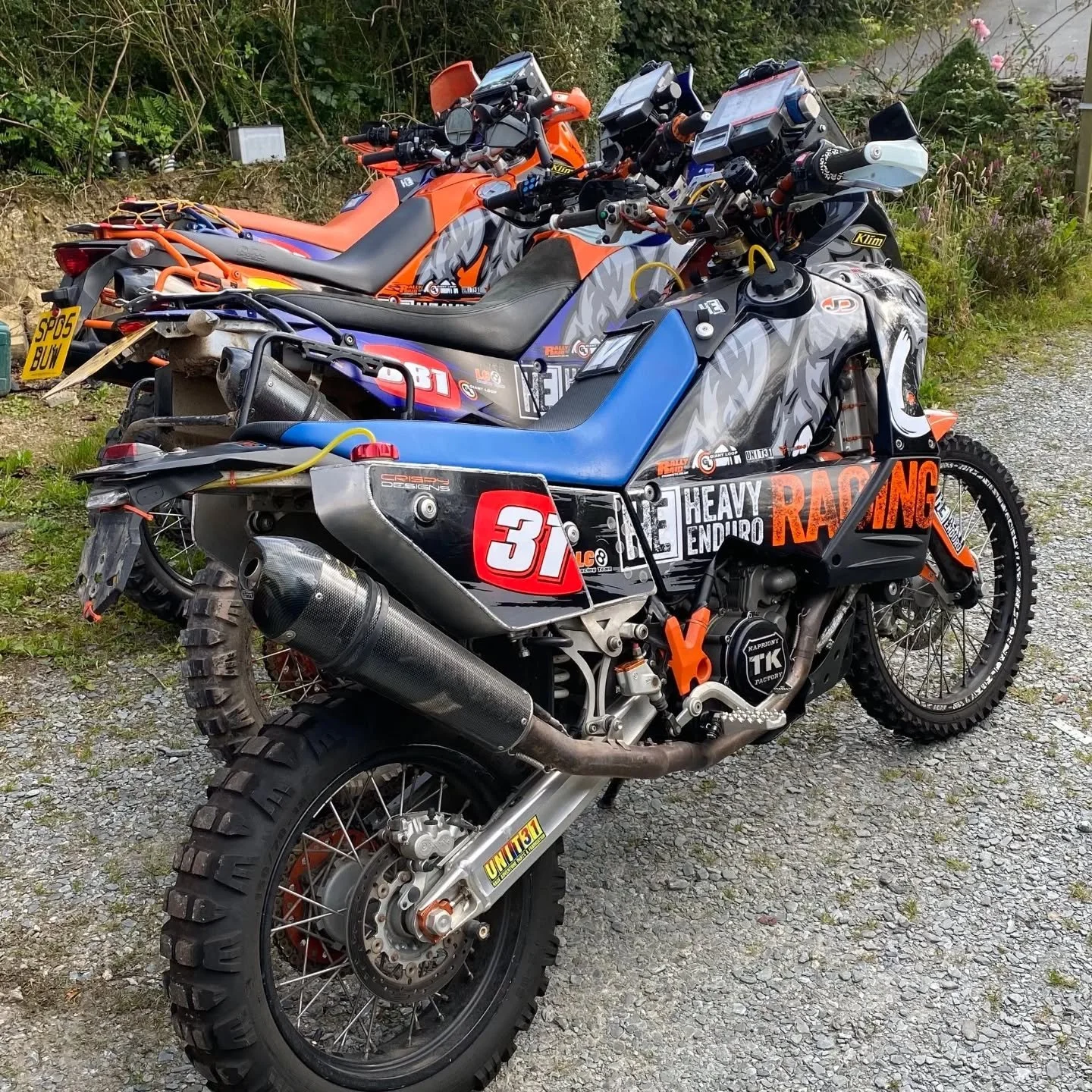 Love this photo. Good times 

#ktm990
#ktm950
#ktm990adventure 
#ktm950adventure 
#heavyenduroracing 
#heavyenduro
#ktmlc8
#lc8