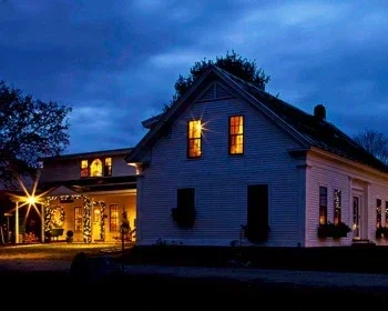 Well Heeled boutique in Stowe Vermont offering clothing, footwear and accessories in the village
