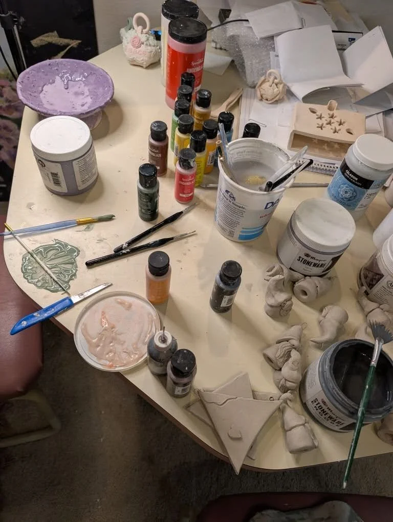 I'm supposed to be posting everyday, of course, so this is what my life looks like right now...😜🤣

Estherljones.com