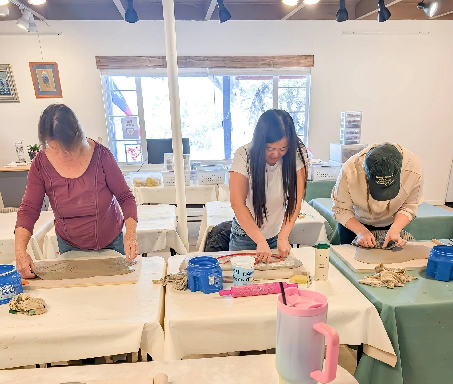 Did you know that you can book a private clay party with me? 

It's true! These three work friends booked their own clay party this weekend, and we made beautiful bowls together!

Consider booking one with your girl friends, for your next family reun