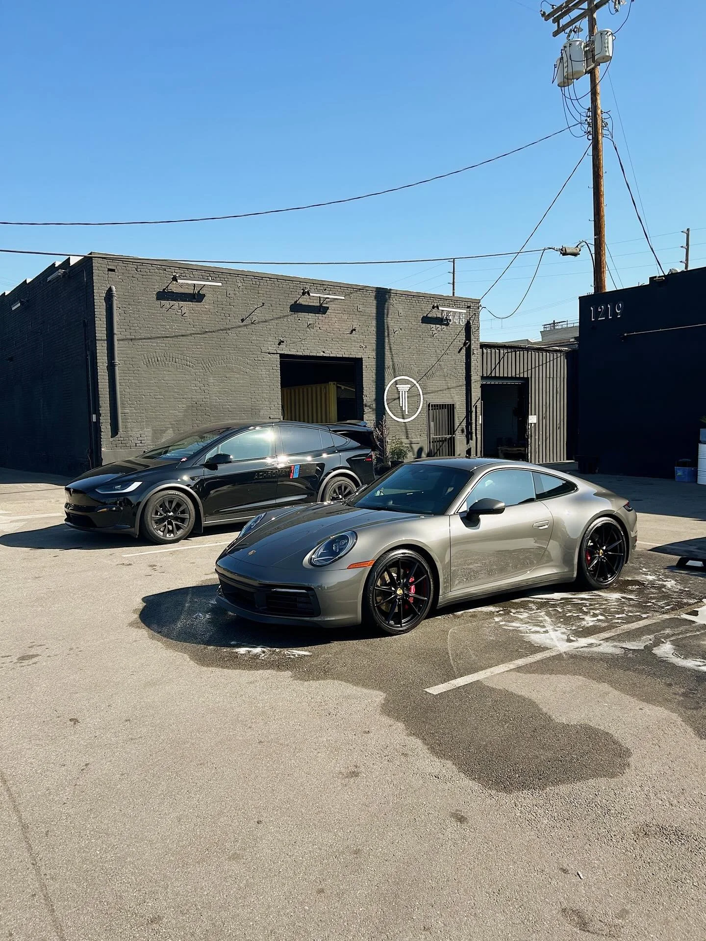 ach&middot;ro&middot;mat&middot;ic /ˌakrəˈmadik/
without color.