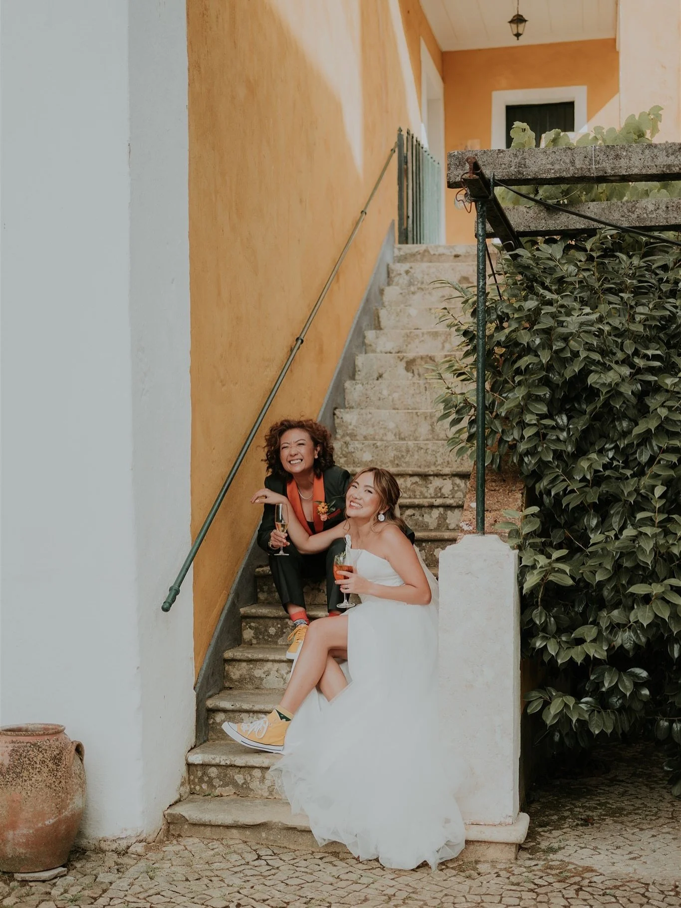 Throwback to this amazing wedding with Fiona &amp; Cheryl

2nd Shooter: @adrianaurbanophototography 
Video: @rosadoshootstories @alcaphotofilm 
MUA: @lauralucaz.makeup 
Hair: @andreiadematos_hairstyling 
Band: @altacena 
Venus: @quintadesantanamafra
