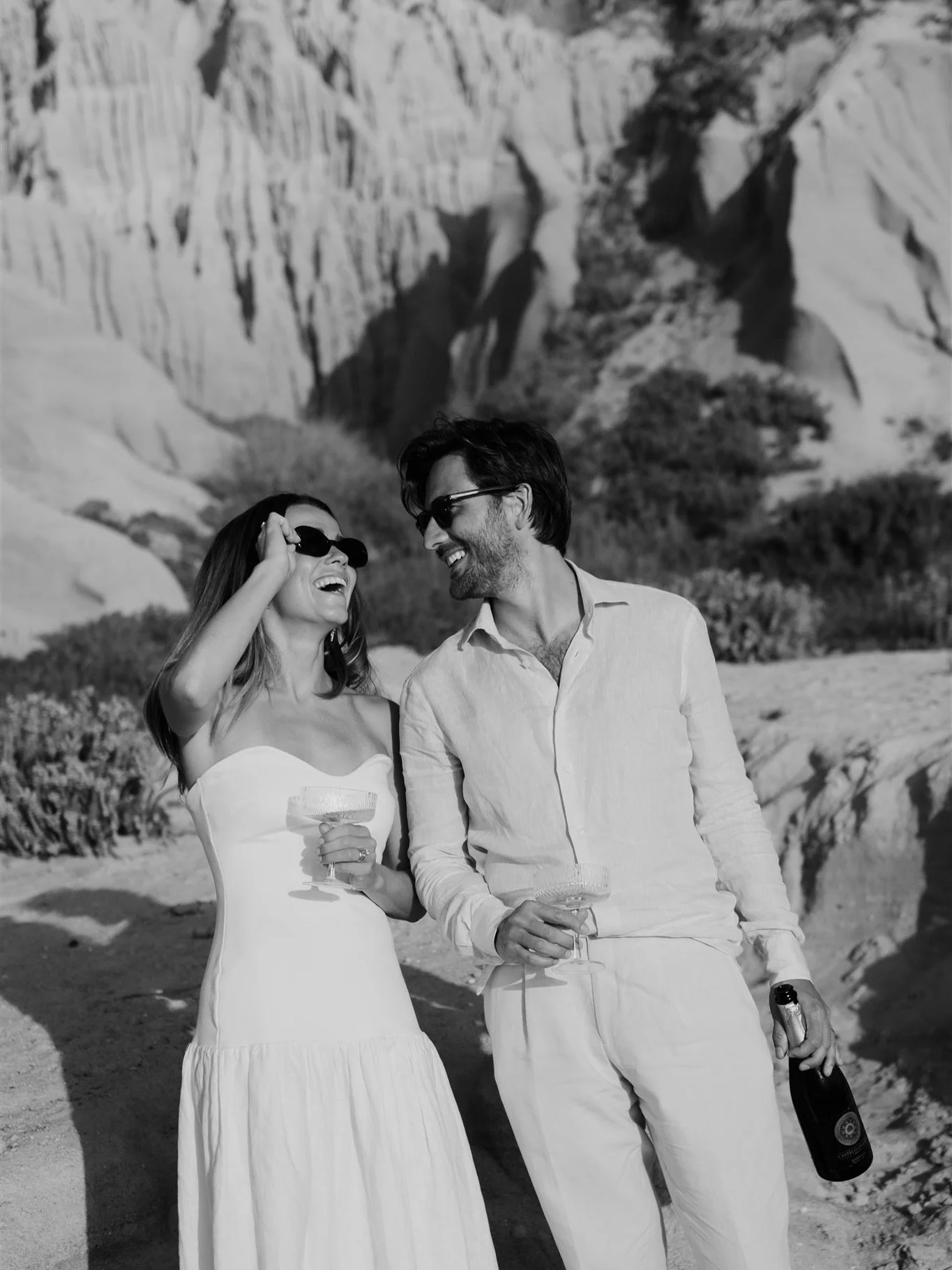 A // T

🥂✨

#destinationwedding #lisbonwedding #weddingphotographer #lisbonweddingphotographer #35mmfilm #analogphotography