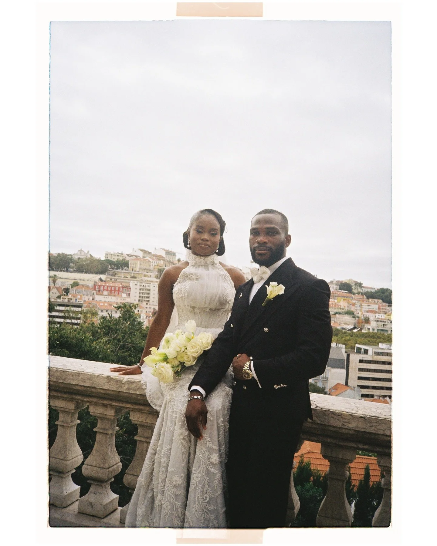 Dara&amp;Joel on film 🎞️

#destinationwedding #lisbonwedding #weddingphotographer #lisbonweddingphotographer #35mm