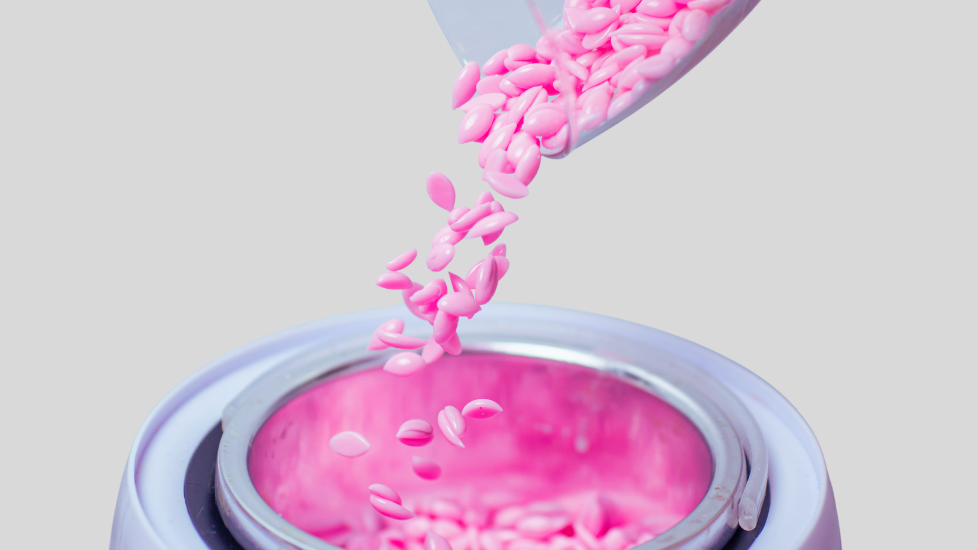 Hollywood Line (Hot / Strip Wax)