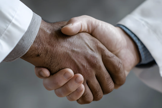 Conflitos societários em clínicas médicas: a governança estratégica do Acordo de Sócios