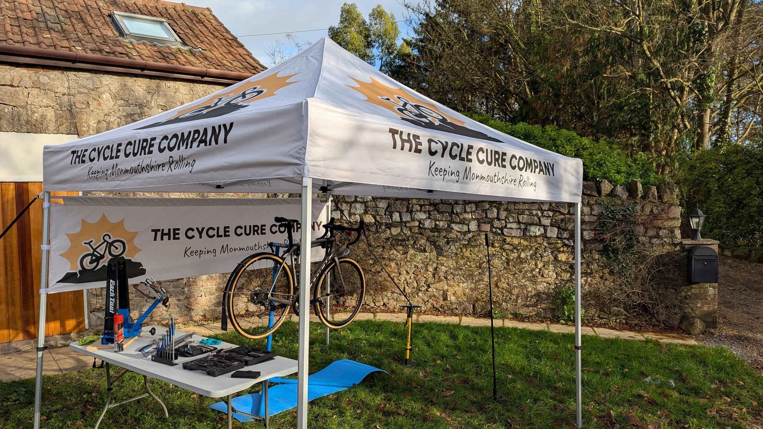 Event bike mechanic gazebo