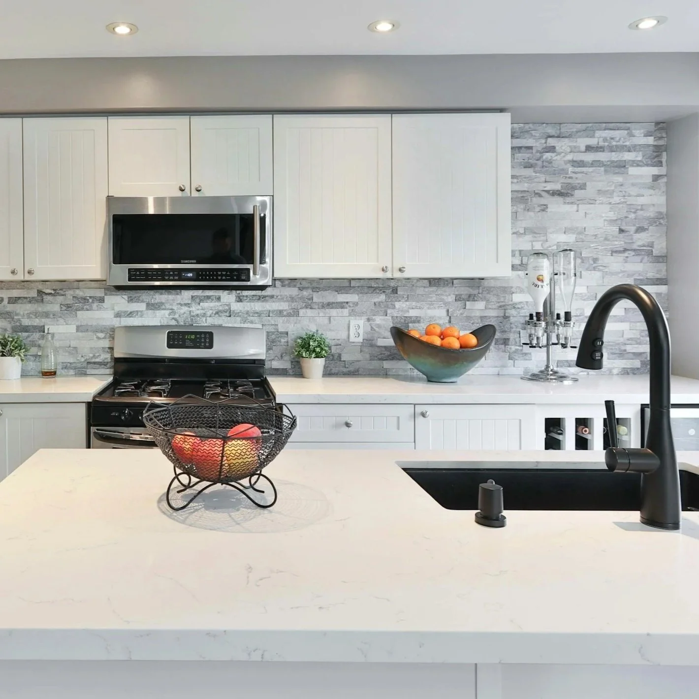 kitchen backsplash tile Palm Coast FL — [subway or herringbone] pattern — full wall