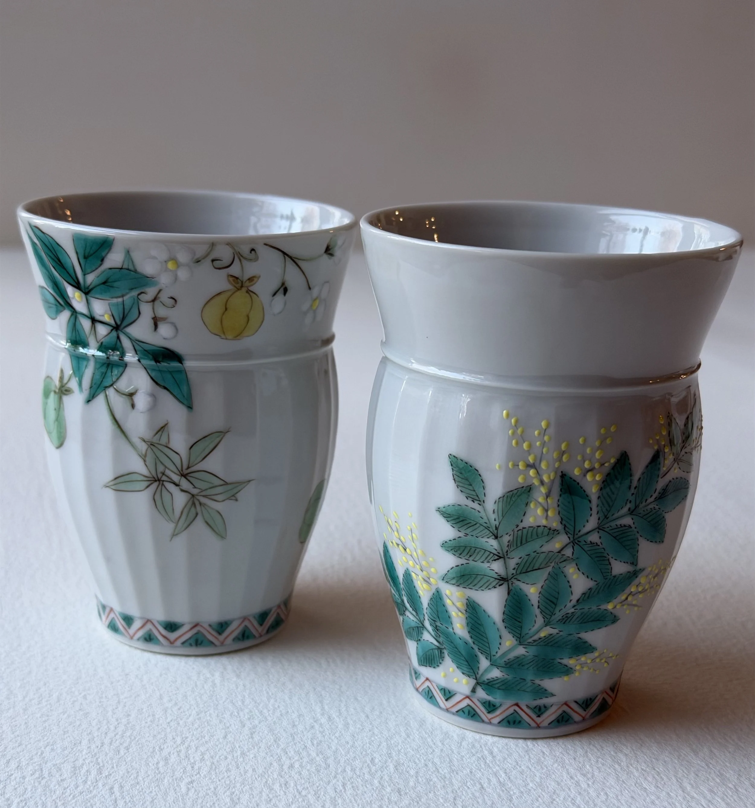 SJ- (Kasui Okanemasa) Two plant sake cups.jpg