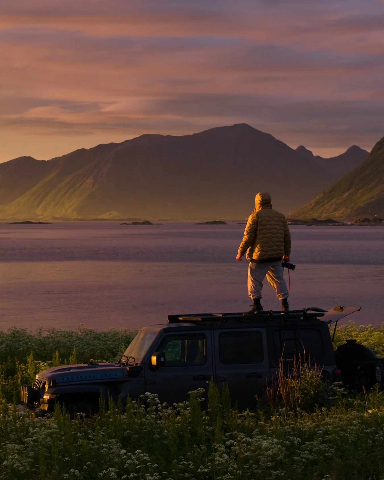 Jeep road trip and the Midnight sun in Lofoten Islands 🌞