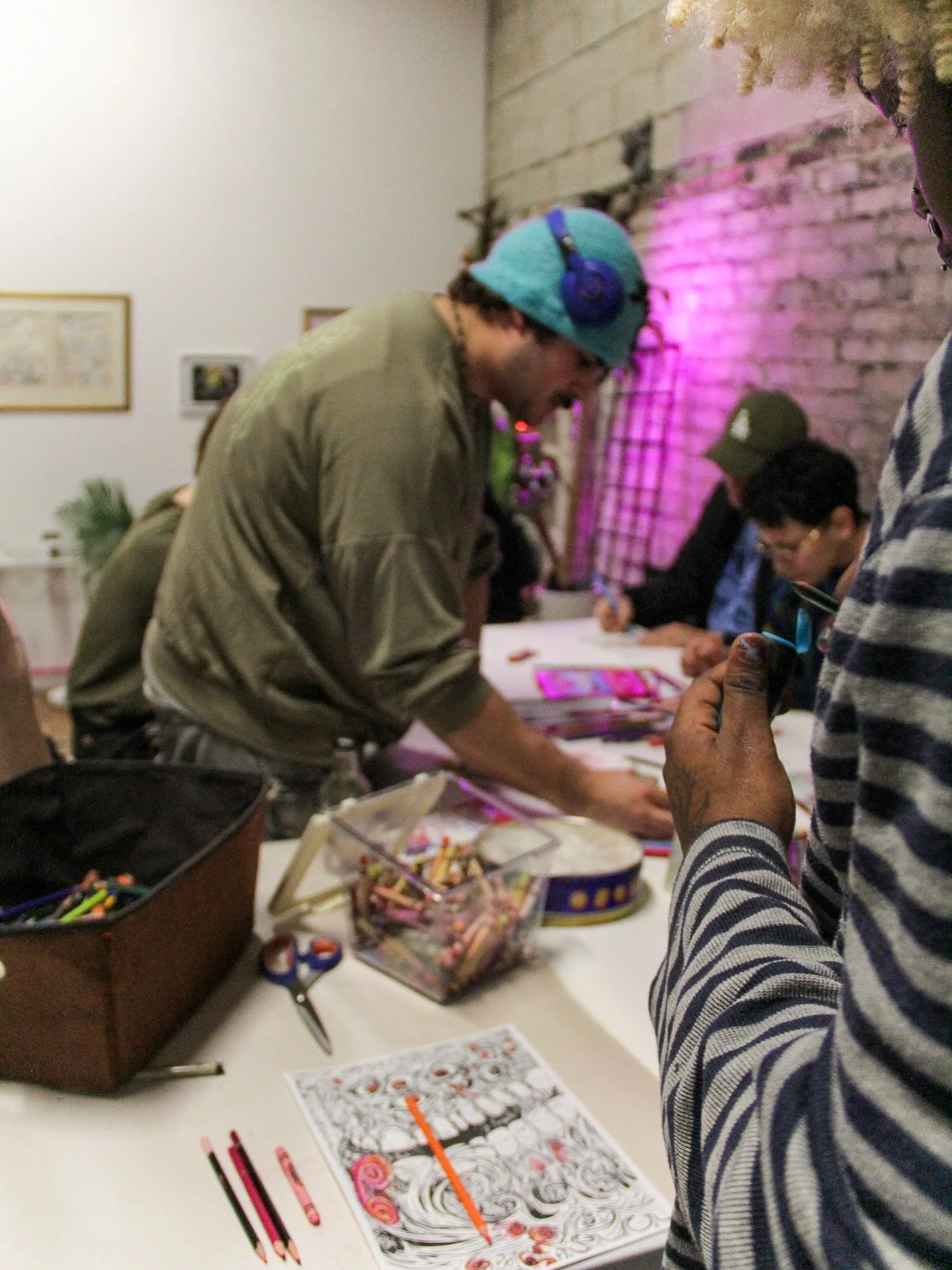 Some stills from our last Art &amp; Social with @maniacal_maniacs 
Thank you Mani for your generous energy and everyone who showed up we had a full Playground!🛝✨
📸 @t4turmoil @tm_visualz