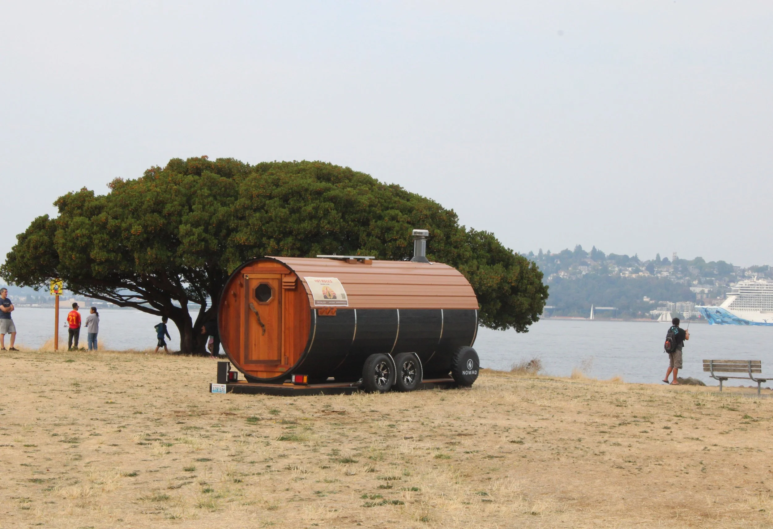 Floating Sauna Seattle vs Mobile Beach Sauna: Understanding the Similarities and Differences