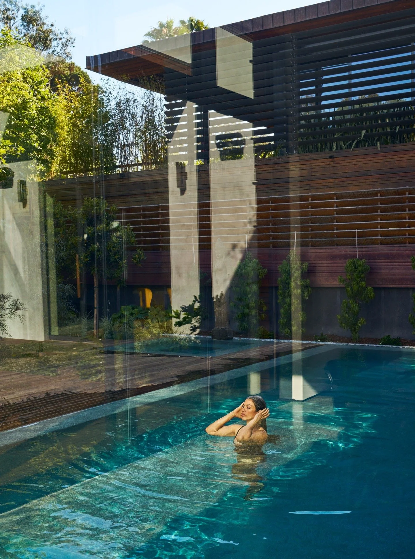 White Lotus
@aim_x_motion 
@dickhenkels 
Styling: @sisterstyling 

#architecture #lifestyle #lifestylephotography #architecturephotography #design #whitelotus #losangeles #laarchitecture #architectureinmotion #sonyphotography #sonyalpha #sonyalphafem