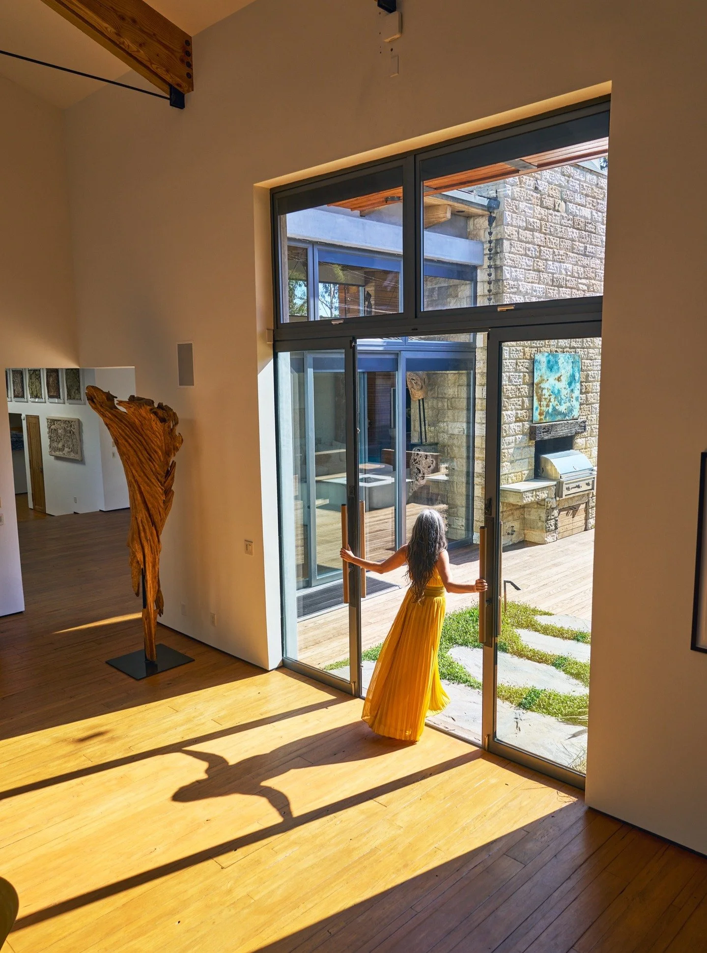 White Lotus
@aim_x_motion
@dickhenkels
Styling: @sisterstyling
@melida_official

#architecture #lifestyle #lifestylephotography #architecturephotography #design #whitelotus #losangeles #laarchitecture #architectureinmotion #sonyphotography #sonyalpha