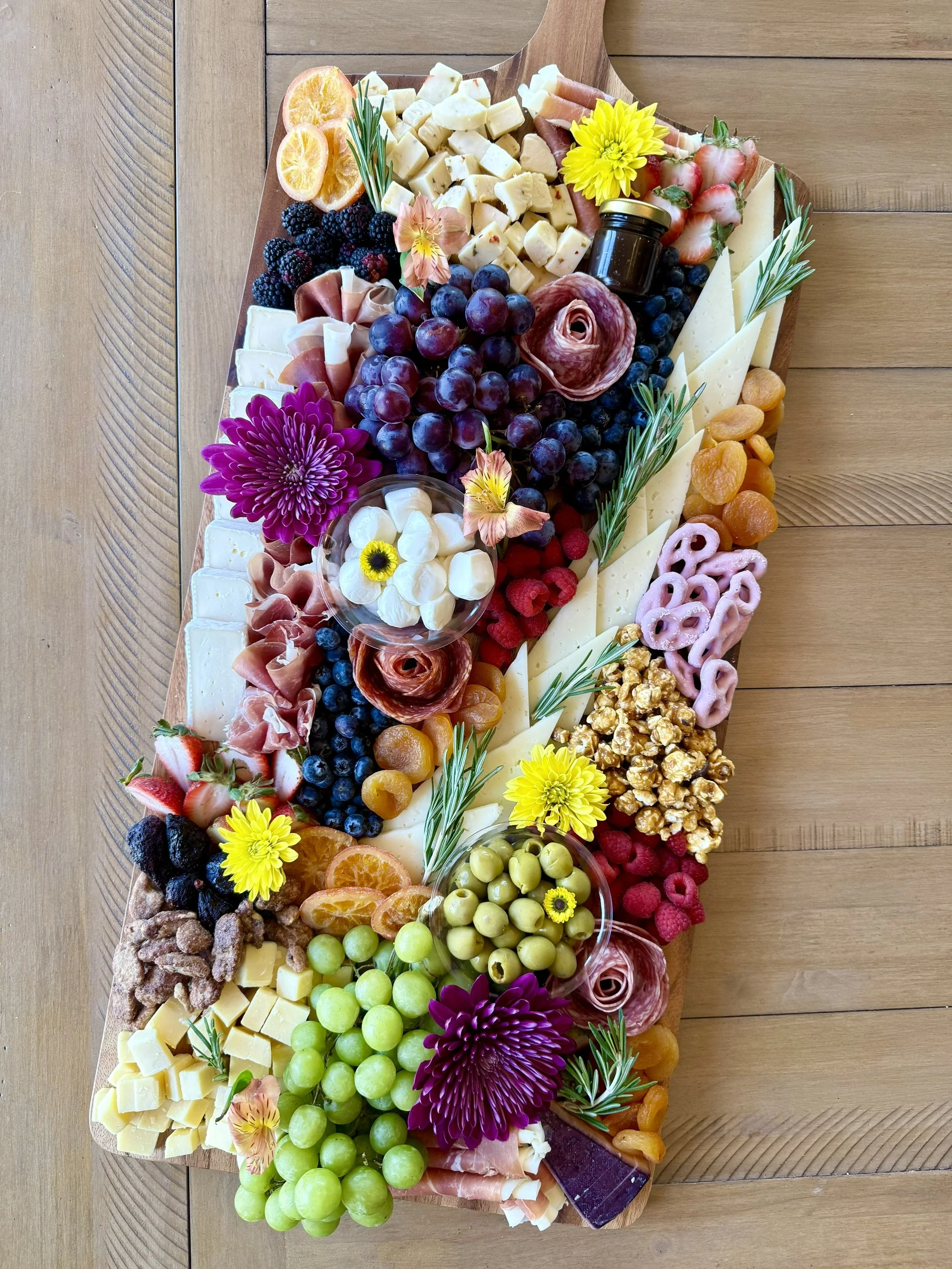 long-charcuterie-board-chrysanthemums-caramel-popcorn4.jpeg