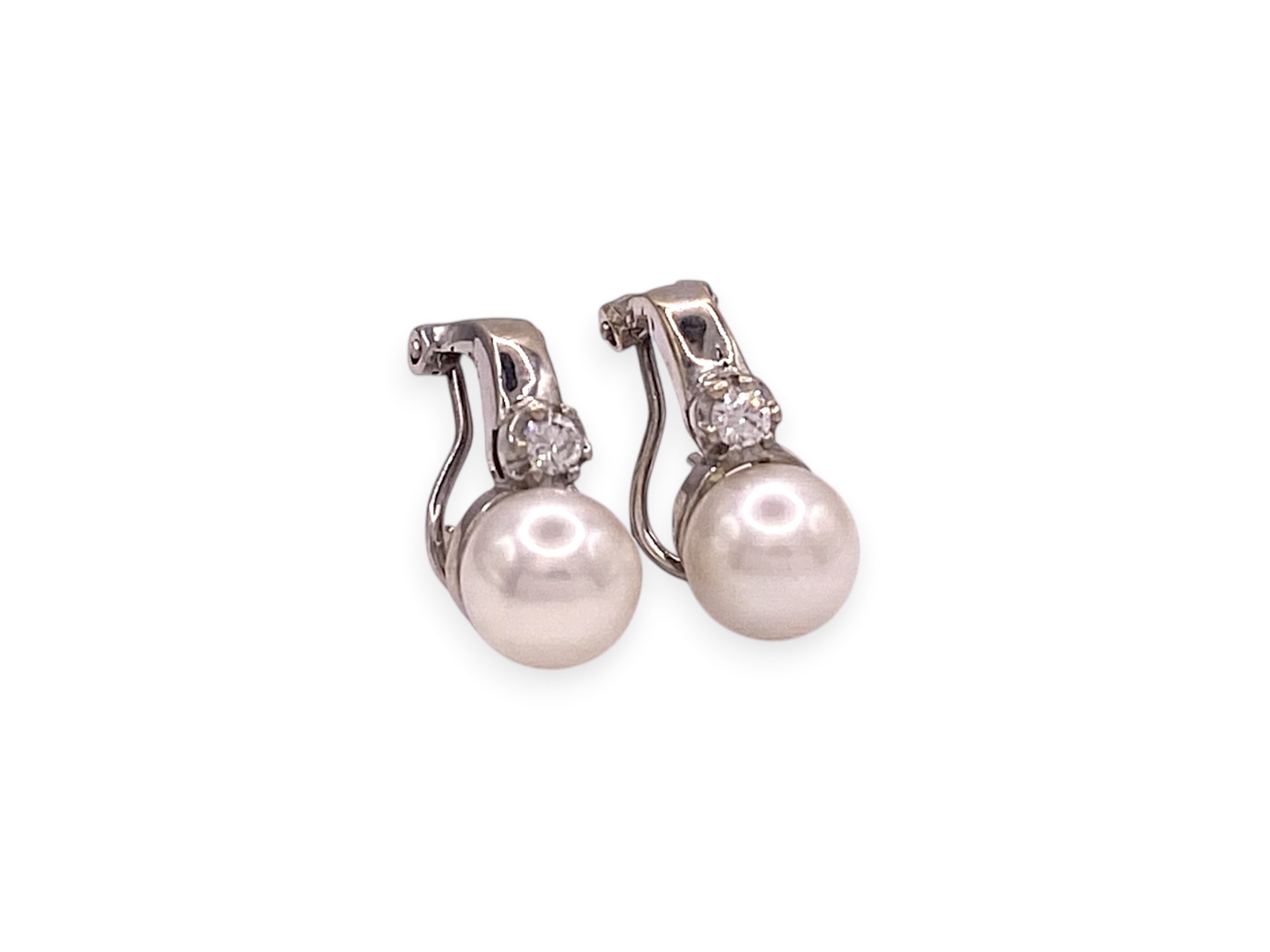 Elegant 14K White Gold South Sea Pearl Diamond Clip-On Studs 
