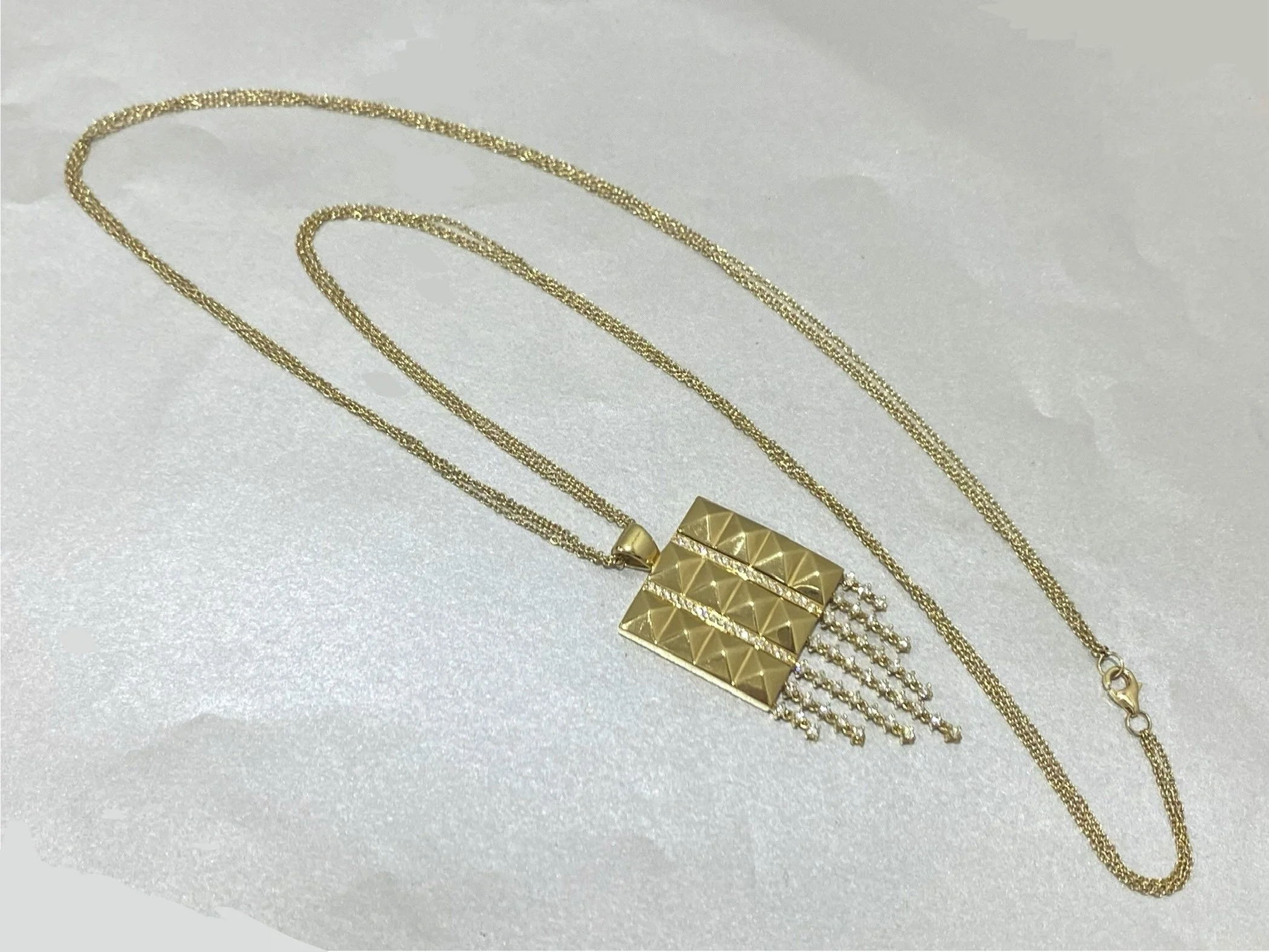 APX 2 Carat Diamond Pendant and Long Necklace in 18k Yellow Gold 