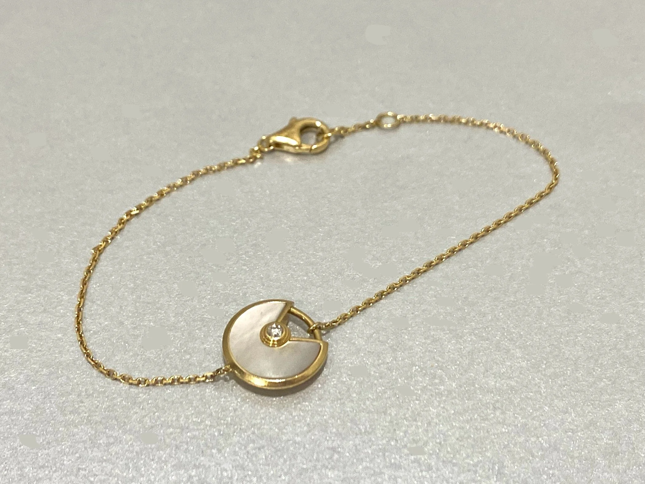 Cartier Amulette de Cartier 18K Yellow Gold Mother of Peal Diamond Bracelet XS Model