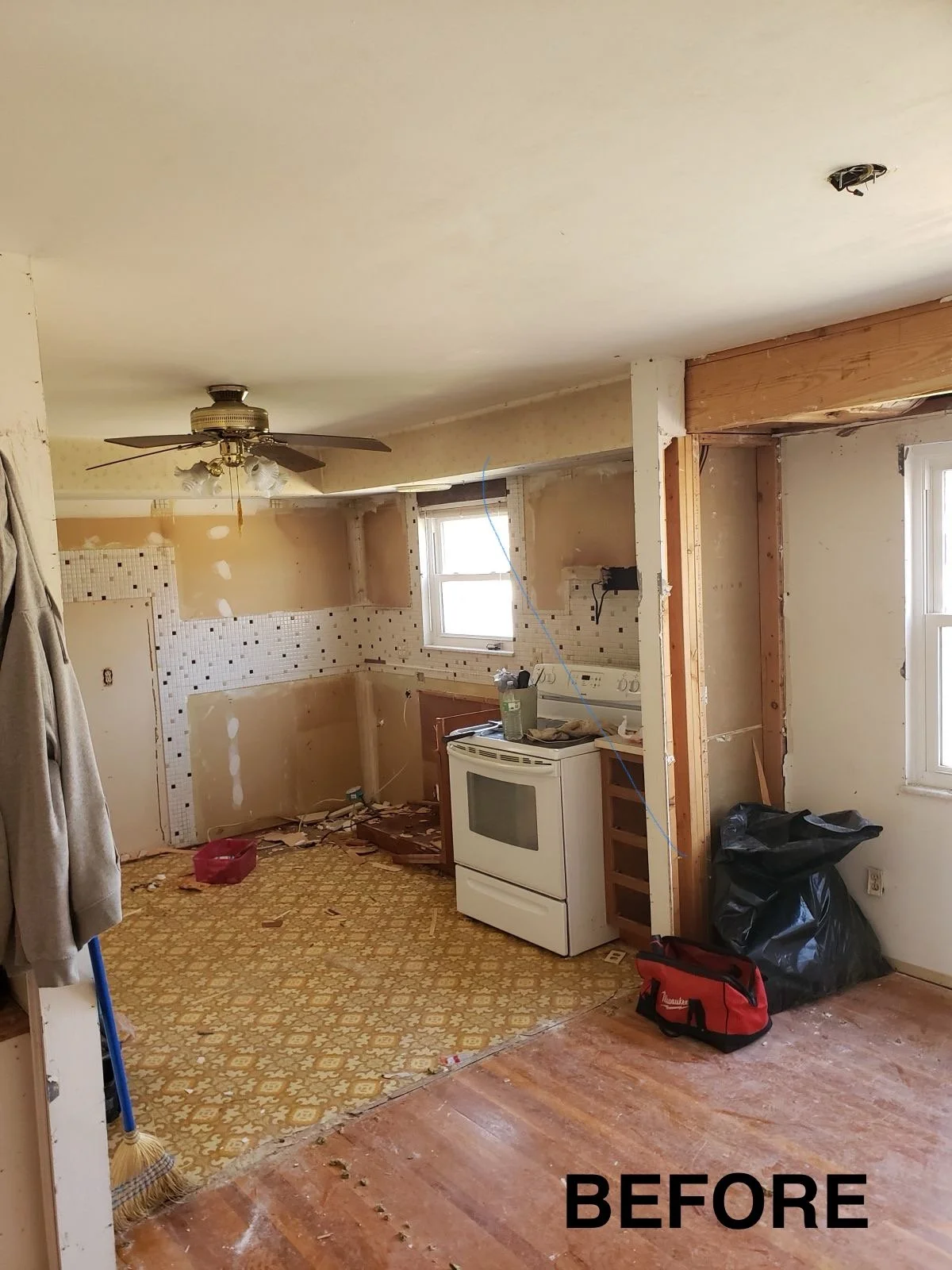 2kitchen before.jpg