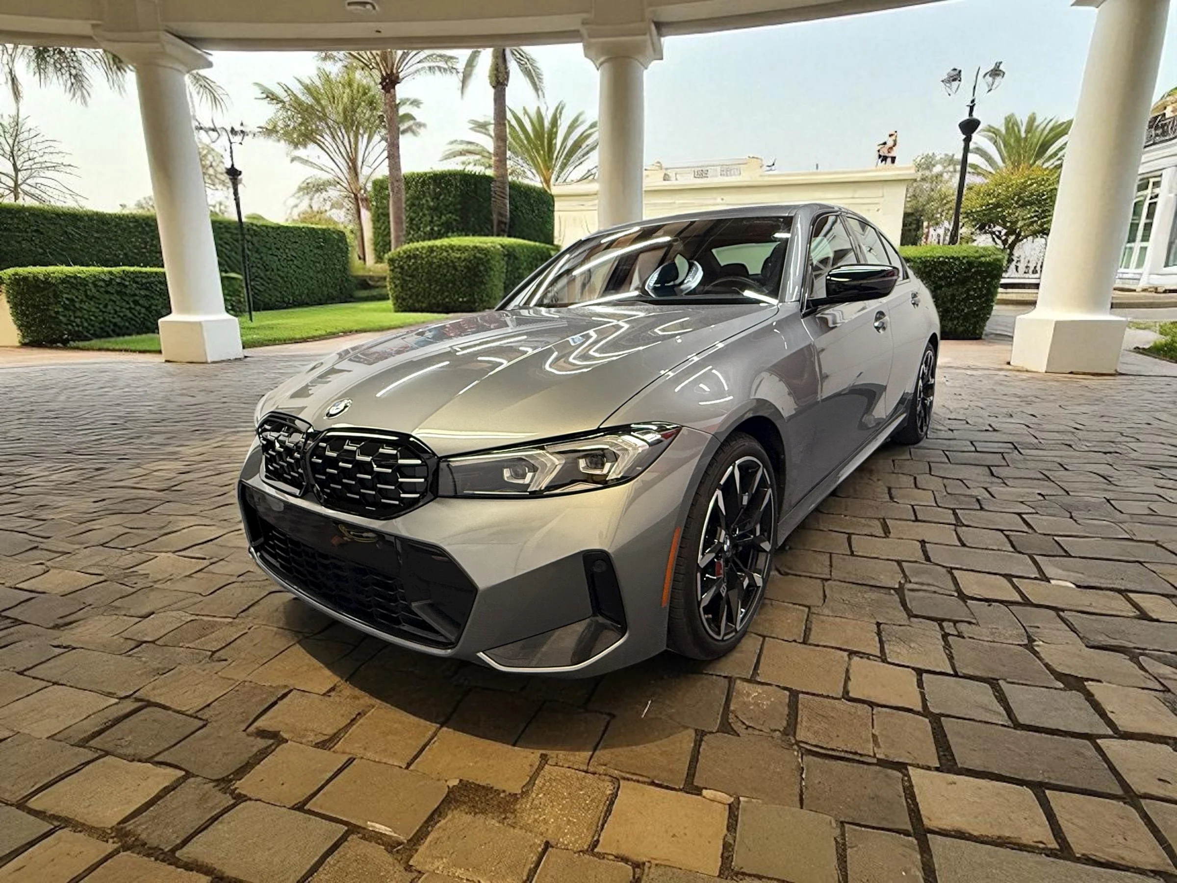 2025 BMW 3 Series 330i's photo