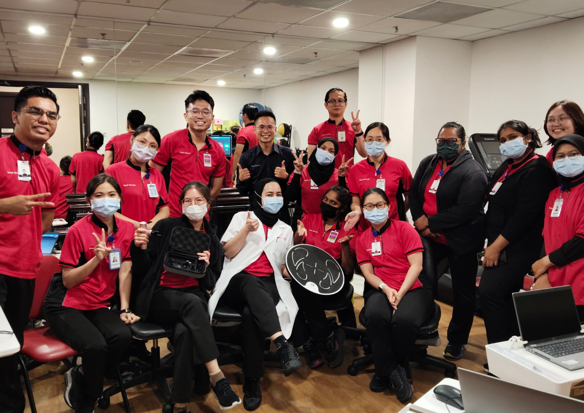 Dr-Khor-Kang-Xiang provide training for professionals
