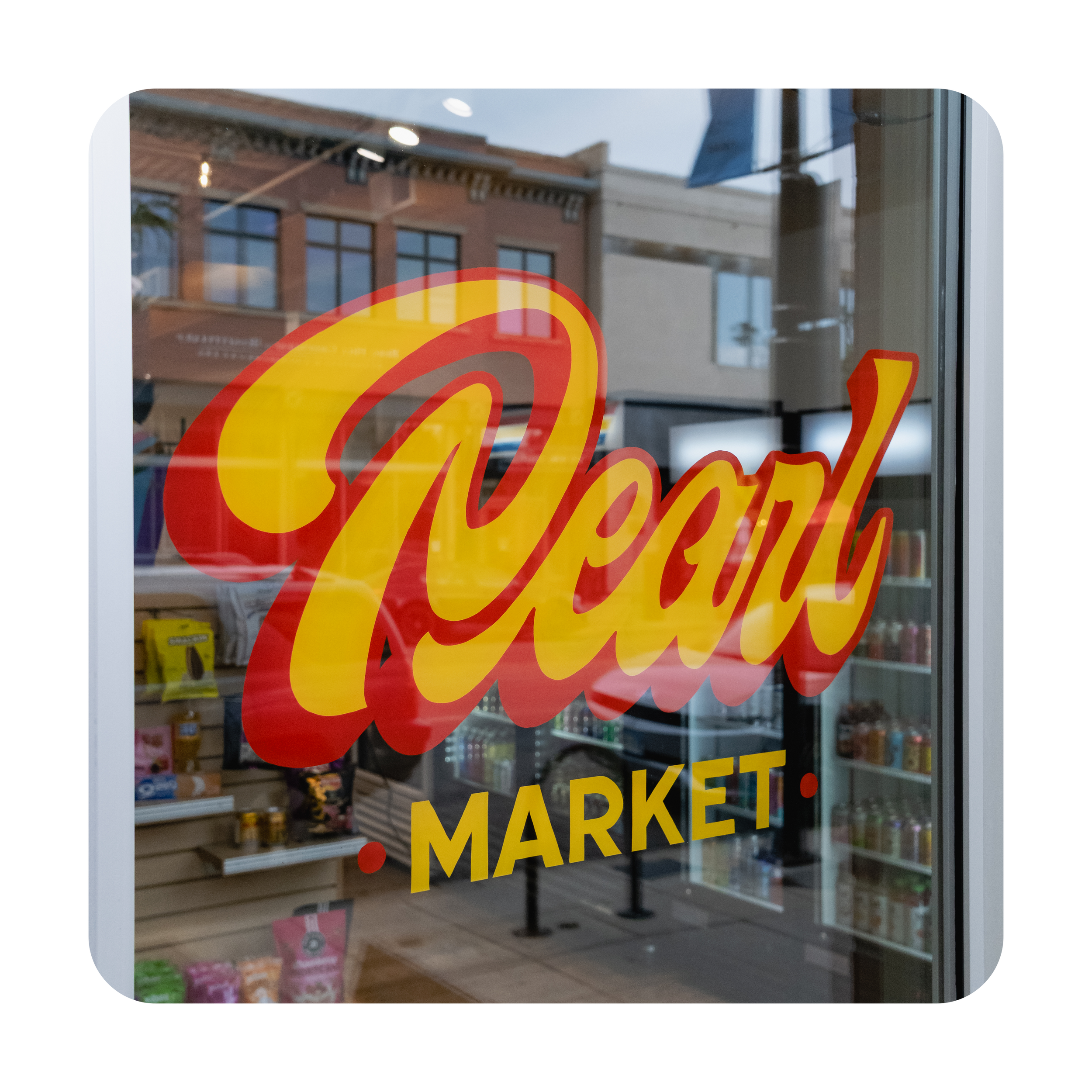 PearlMarket-WindowSignageR1-9_SquareRounded.png
