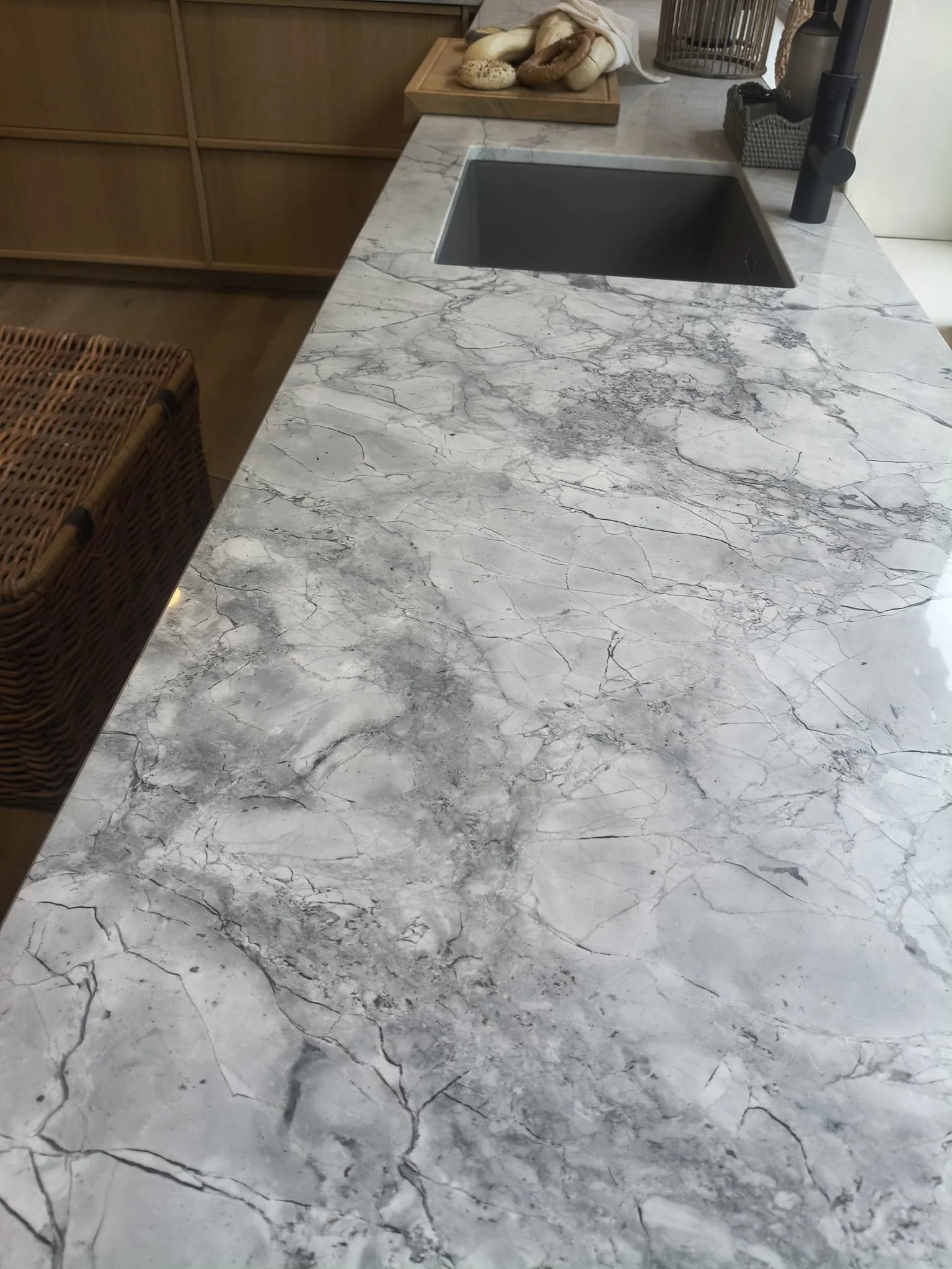 Kvartsitt Super white super nice.jpeg