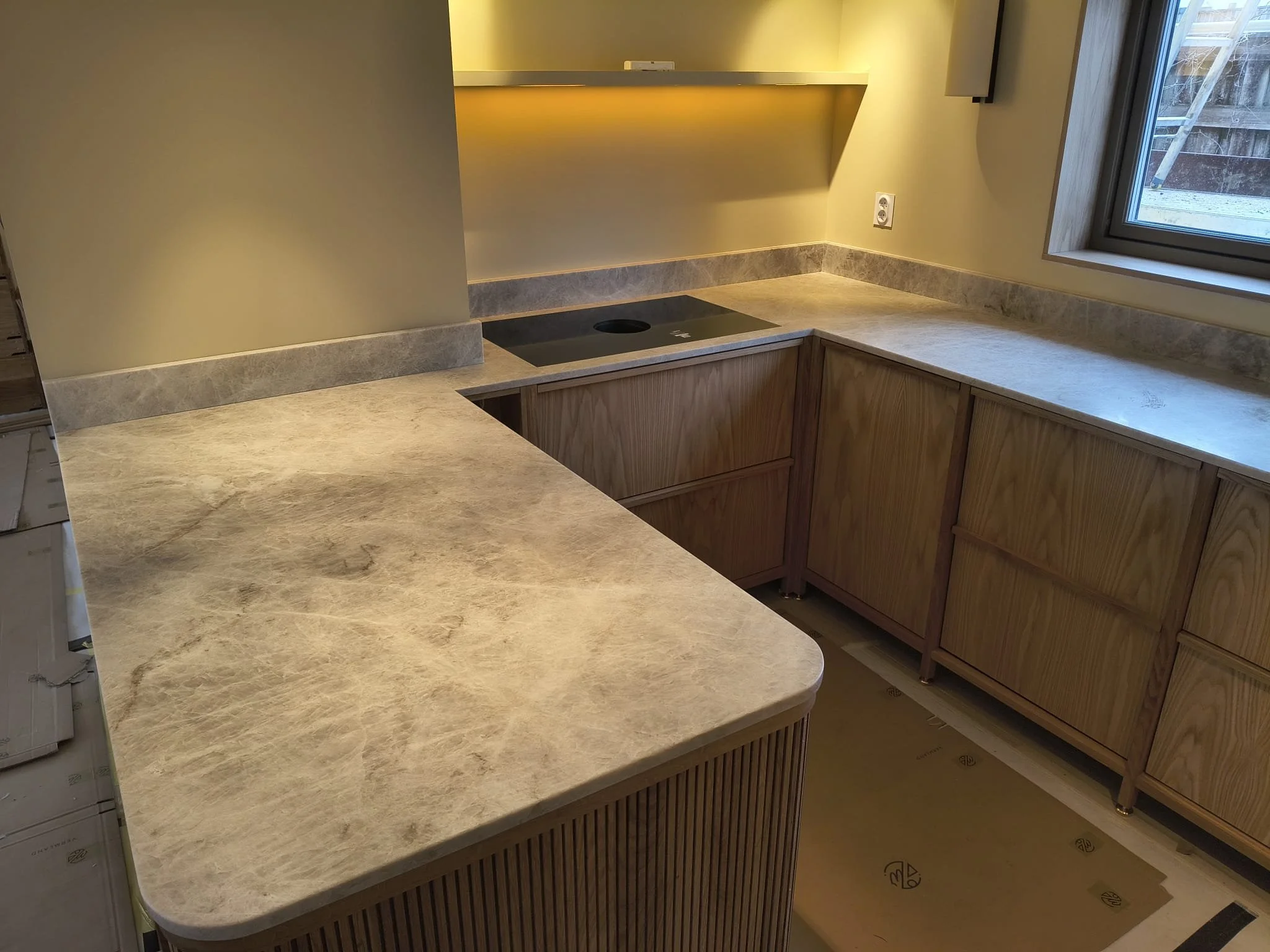 Kvartsitt Taj mahal kjøkken 2.jpeg
