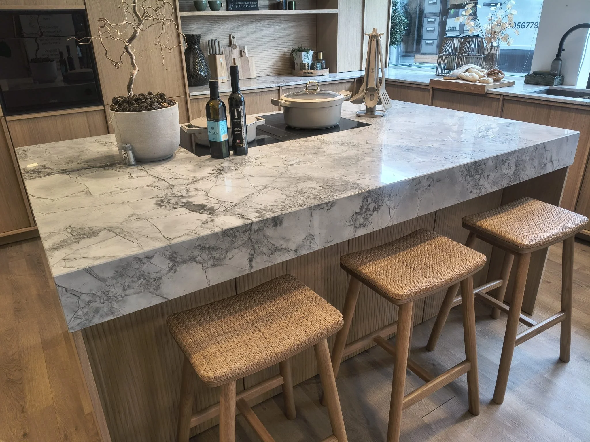 Kvartsitt Super white øy.jpeg