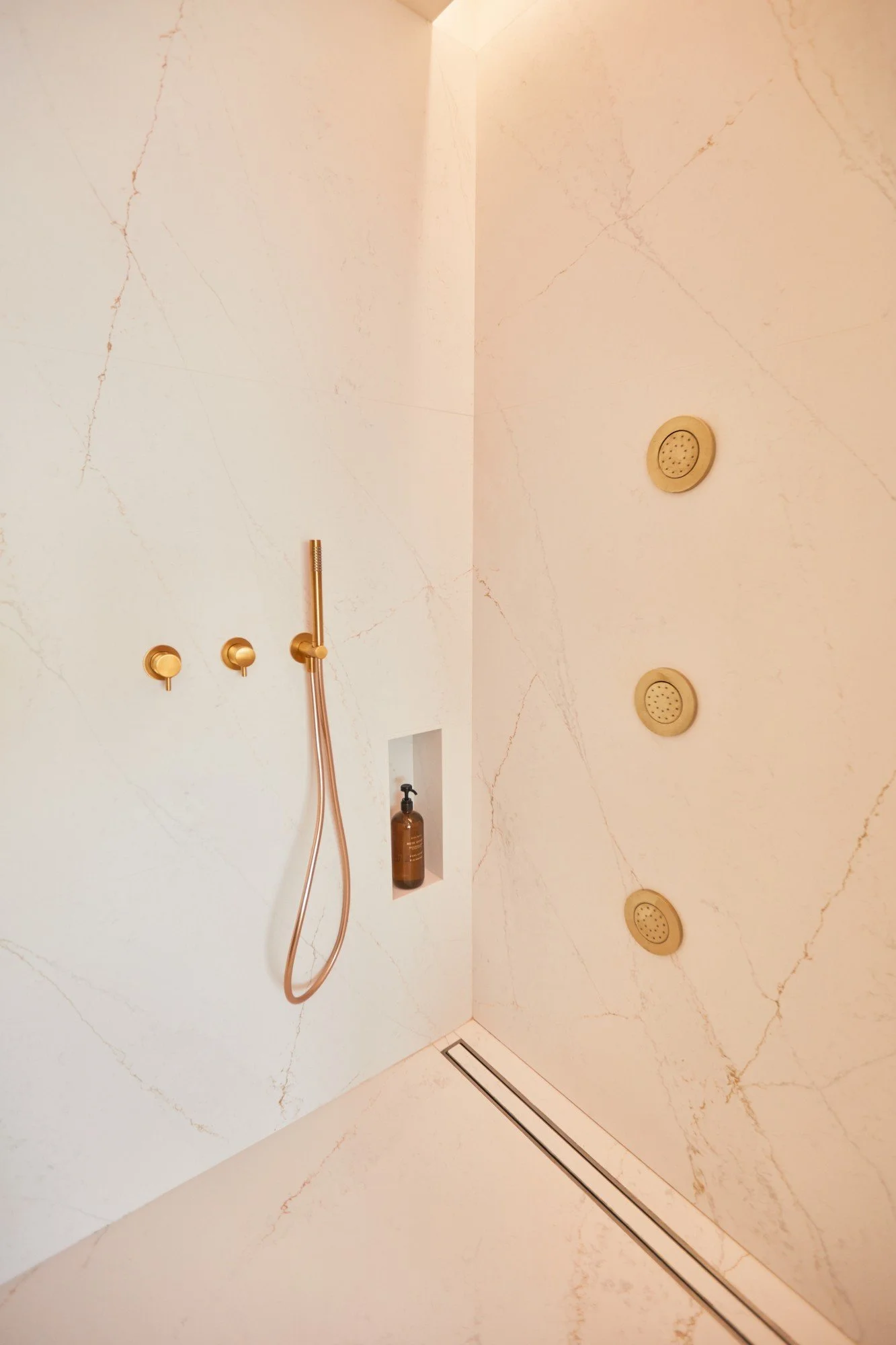 929D24C9-61CE-4AB0-93D34109C67555D7.jpg (Copy)