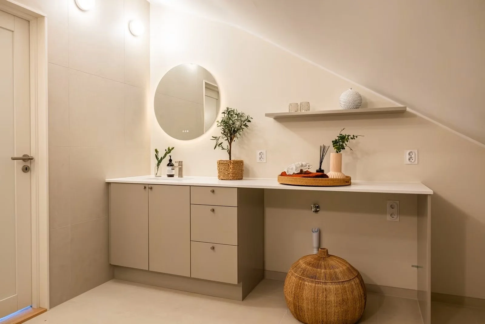 Crystal Absolute White Technistone