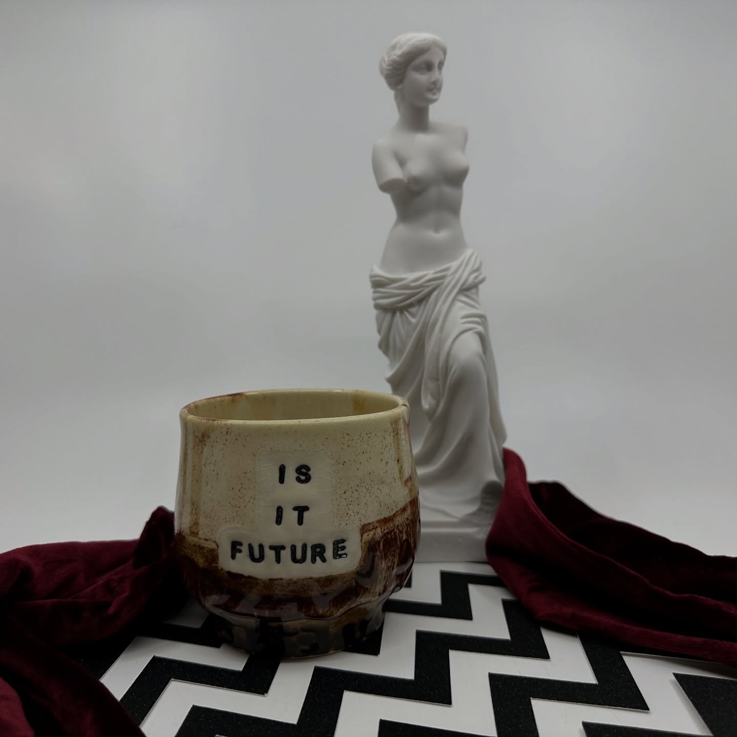 I mean it like it is... like it sounds...
.
.
.
#twinpeaks #twinpeaksart #twinpeaksfanart #davidlynch #davidlynchfanart #davidlynchart #pottery #potteryofinstagram #ceramics #mug #twinpeaksmug #twinpeakscup #twinpeaksfan