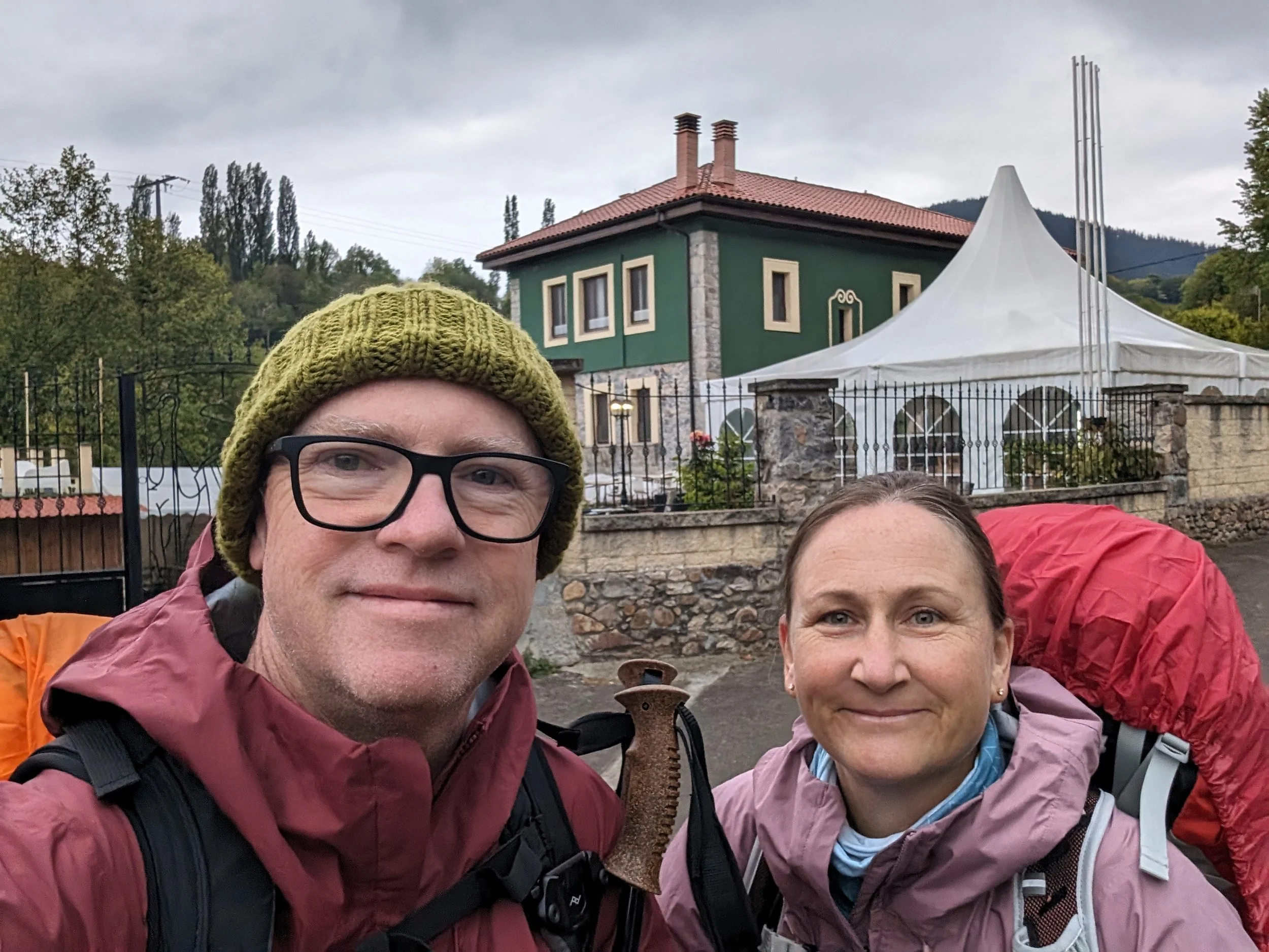 A picture of Bill and Jo who are content creators currently travelling full time.