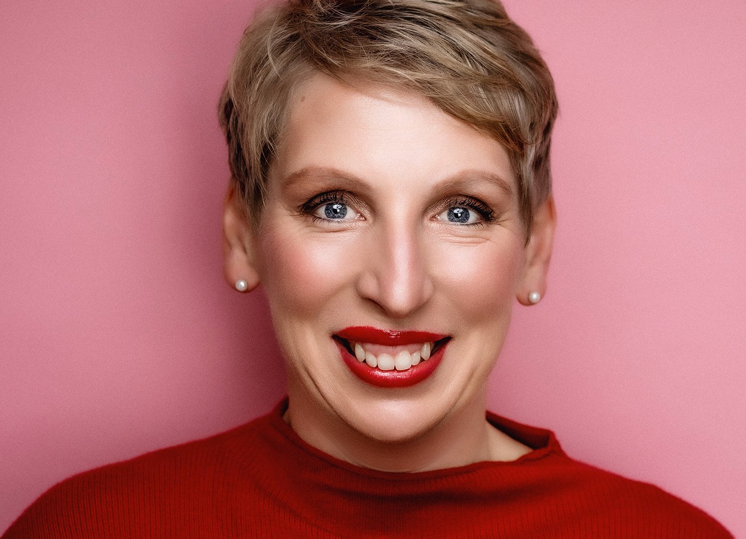 Frau_rosa Hintergrund.jpg