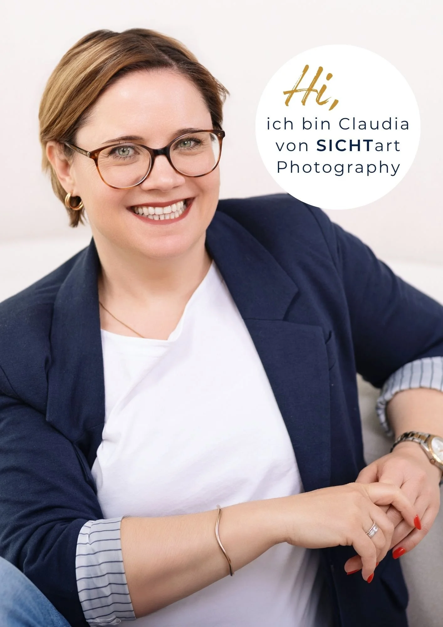 Claudia Muschal Businessfrau mit Brille Sichtart Photography