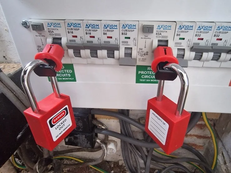 Dead Outlets? Your Ultimate Guide to Troubleshooting Home Electrical Problems Safely