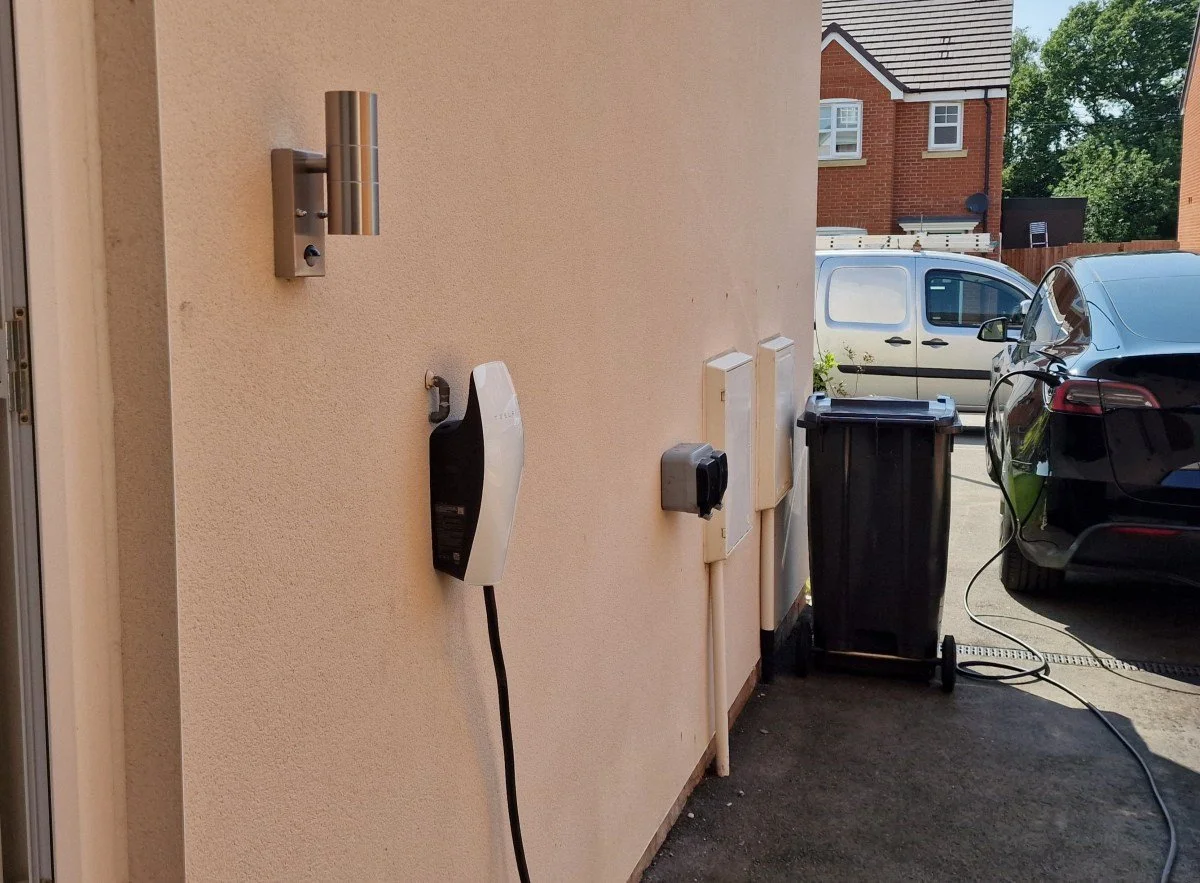 Oxton EV TESLA charger installation