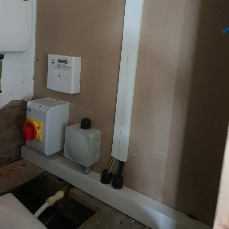 solar installation isolator and meter 