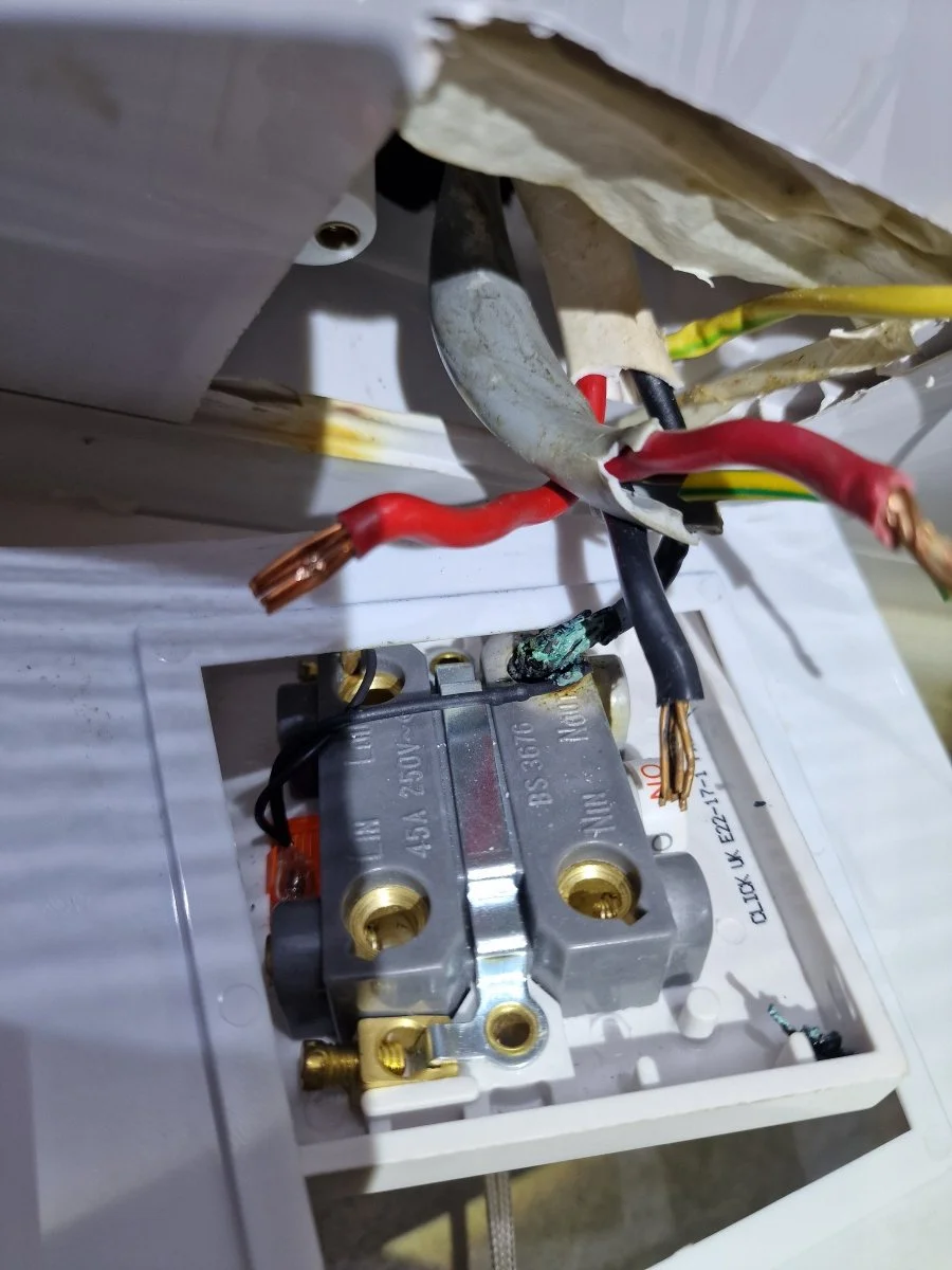 result of connecting 6mm wire and 10kw shower