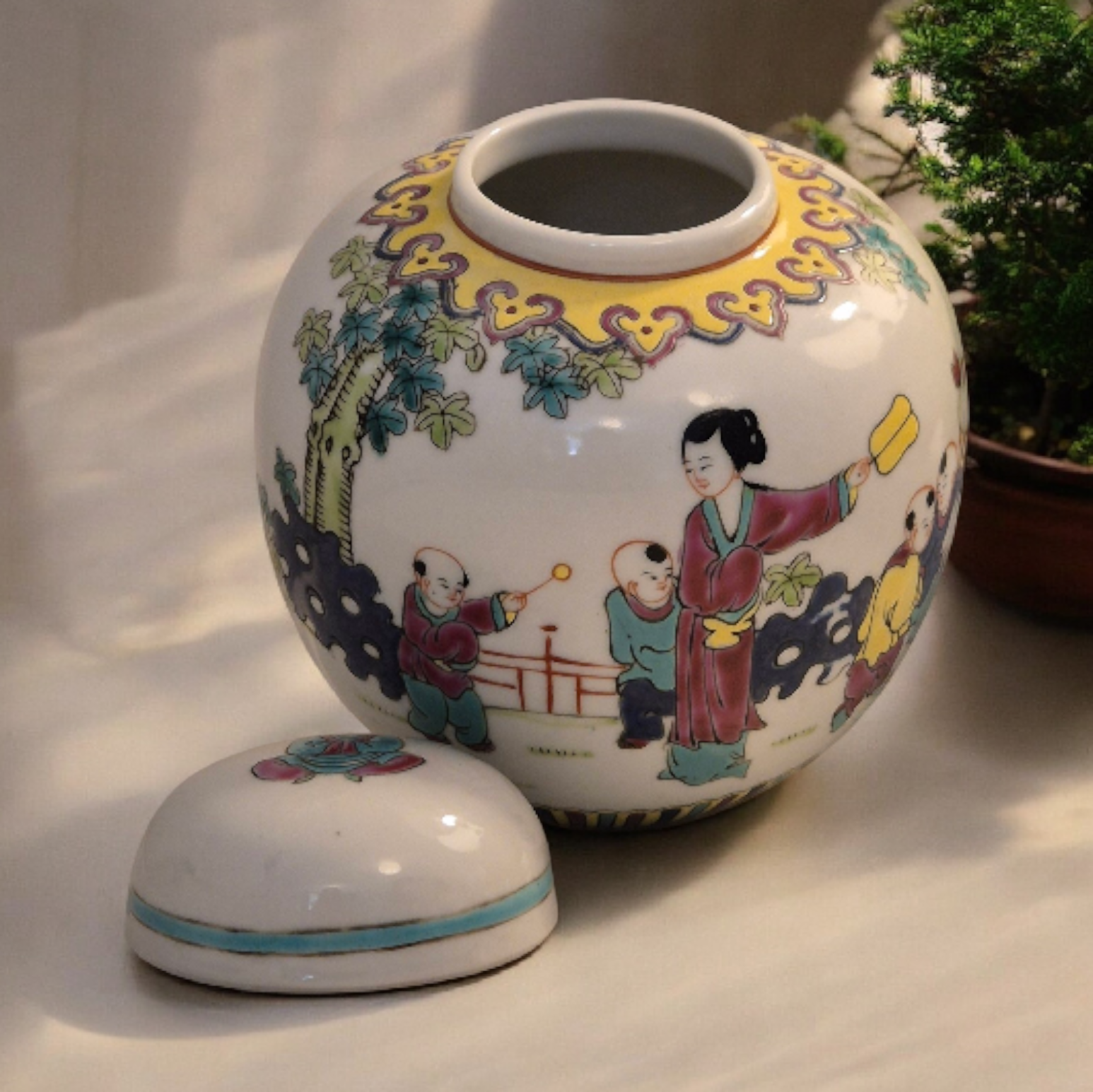 Mid 20th Century - Famille Rose Lidded Ginger Jar – Hundred Boys Design