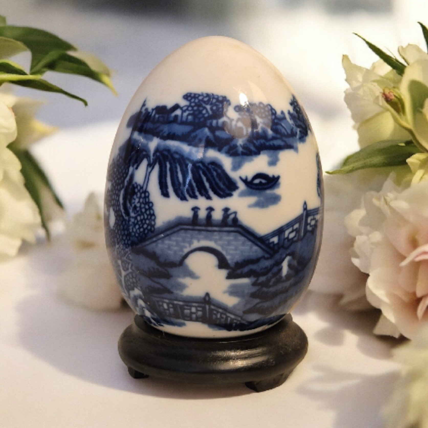 Porcelain Egg with Wood Stand - Chinoiserie Blue/White - Ceramic
