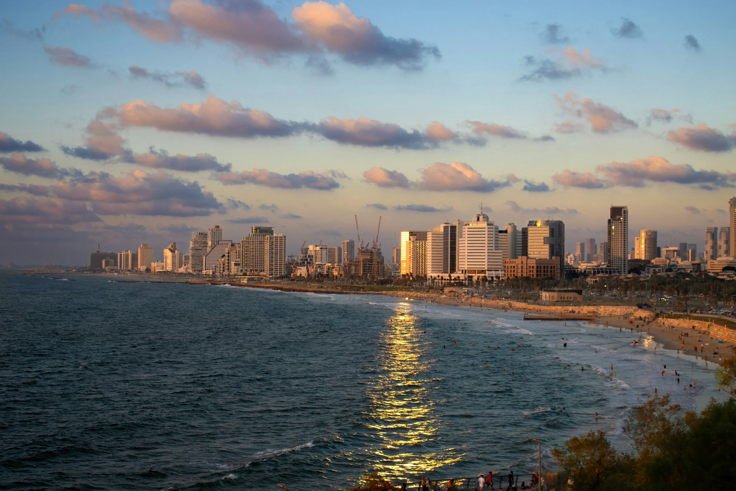 Why Israeli Corporate Bonds Are Excluded From the Global Indices — And What That Creates