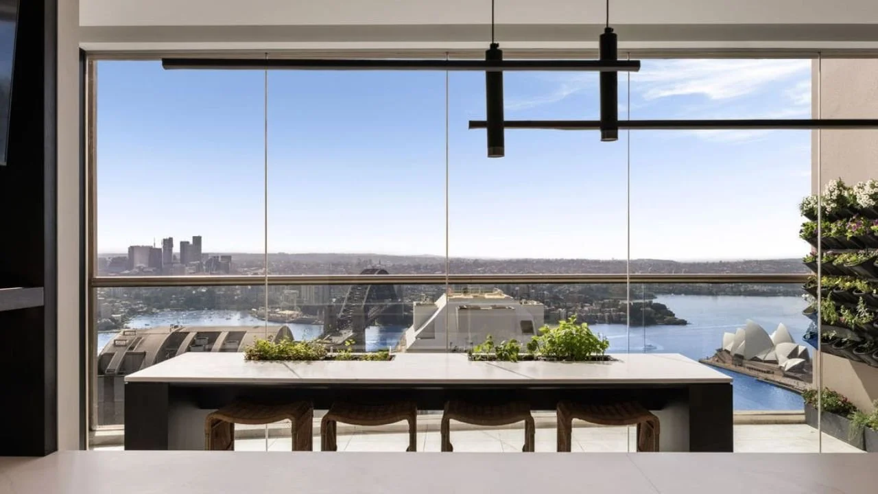 The-SkyHouse-crowns-the-top-three-levels-within-the-Harry-Seidler-designed-Cove-development.-Image-realestate.com_.au_ (1).jpg