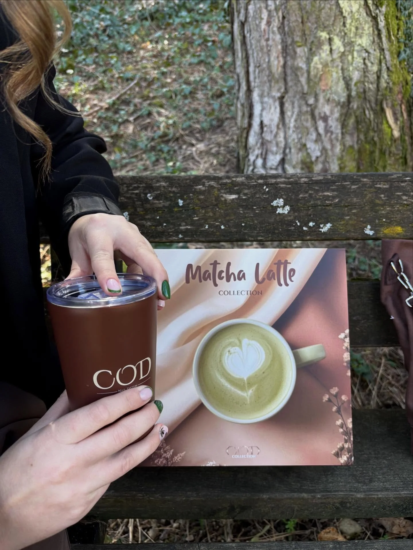 Matcha latte collection @cod_nail_system ☕️
Rendez-vous vendredi 27 f&eacute;vrier pour commander cette p&eacute;pite ! 🤎

#codnailsystem #collection #manucurerusse #nails #formationongles