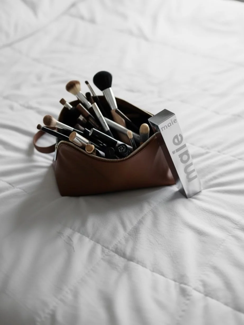 A must in your arsenal of make up is the Ultra Hydrating Face Mist. Replenish moisture all day without disturbing your Make Up. Gives your skin that dewey glow all day long.