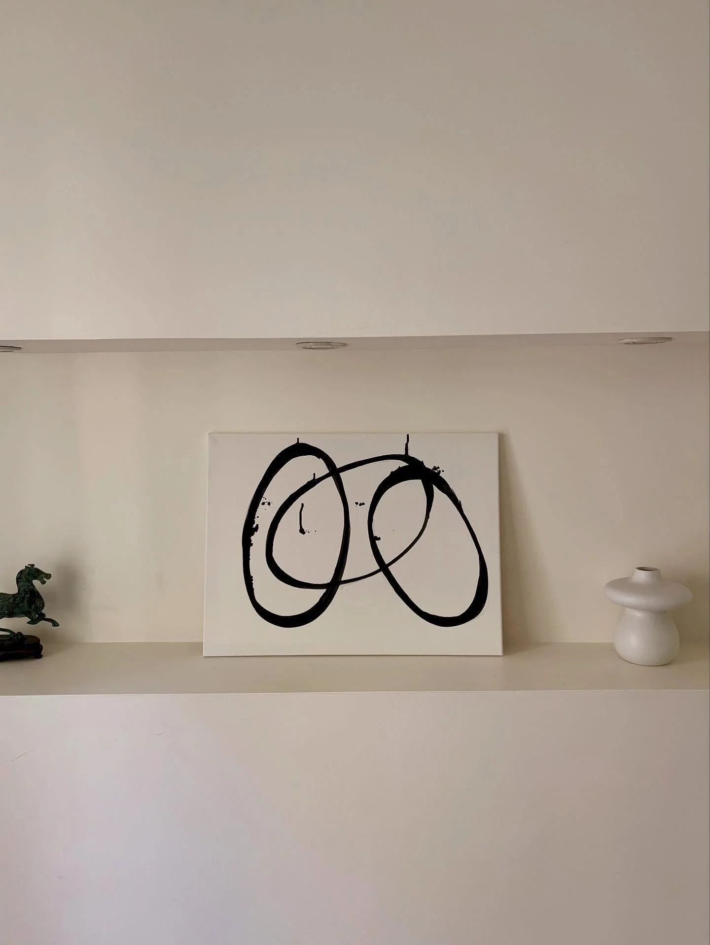 Making art that actually fits your space &gt;&gt;

This piece was made to keep things clean and simple, but still bring some bold energy. If you&rsquo;ve got a style in mind and a blank wall just staring at you, let&rsquo;s make something that will f